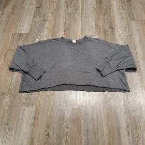 Secret Treasures Gray Cropped Crew Neck Sweatshirt Women's Size 2XL